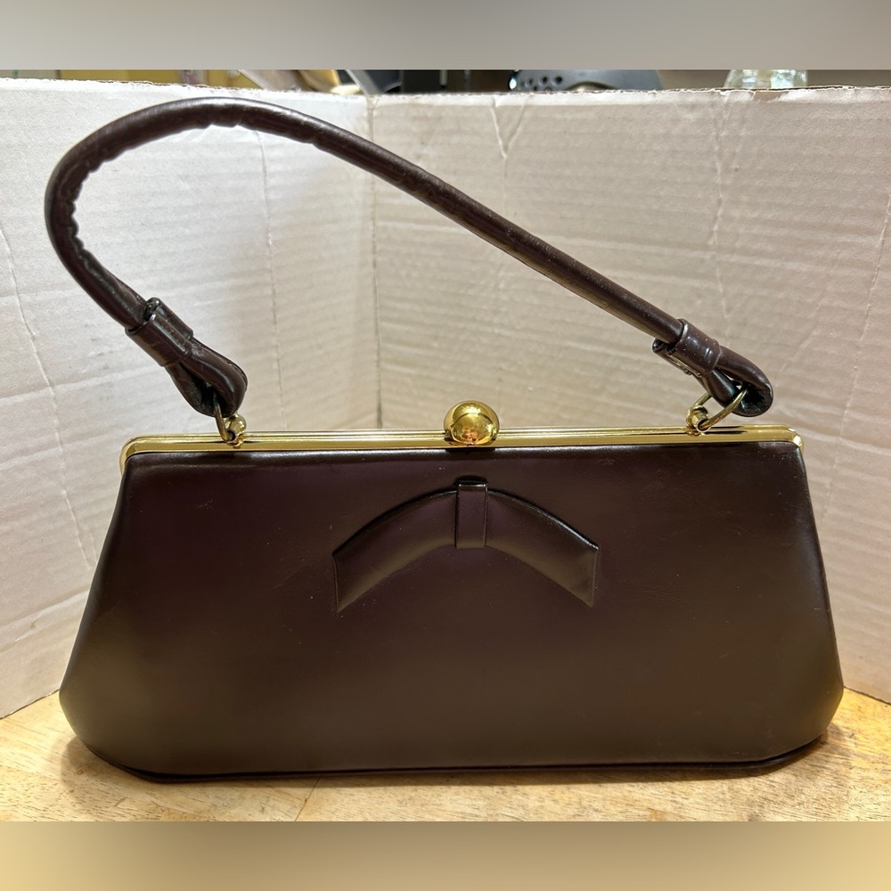 Vintage handbag, 1950’s. Great condition. Brown leather & brass.